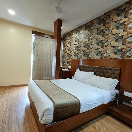 Hotel Arton Regency Near Terminal 2 Airport Mumbai Eksteriør bilde