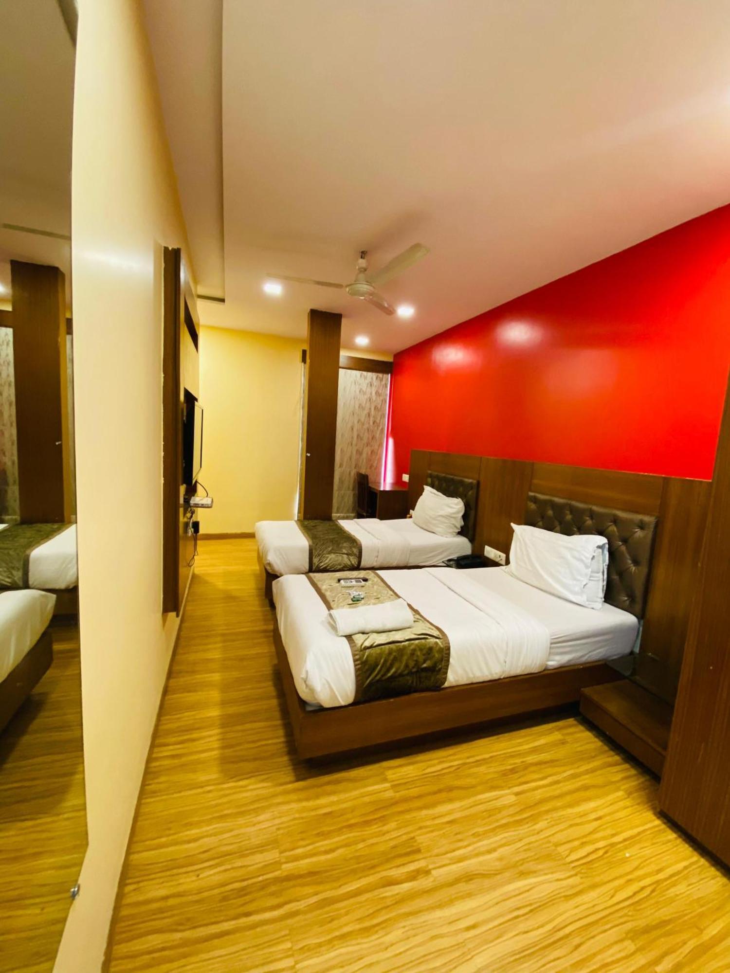 Hotel Arton Regency Near Terminal 2 Airport Mumbai Eksteriør bilde