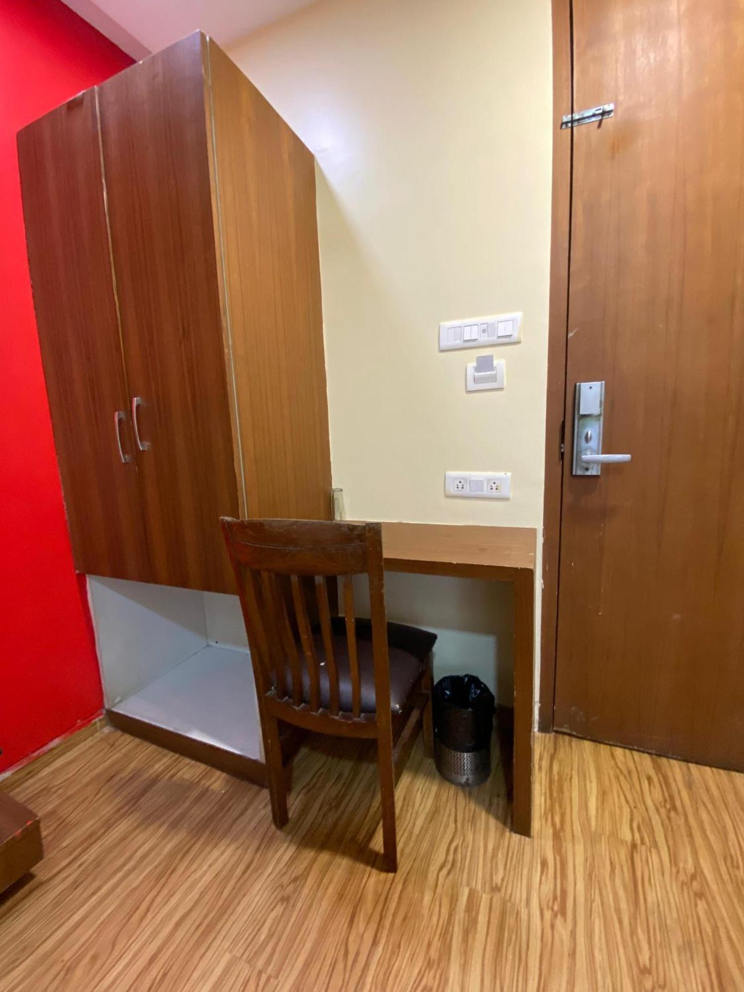 Hotel Arton Regency Near Terminal 2 Airport Mumbai Eksteriør bilde