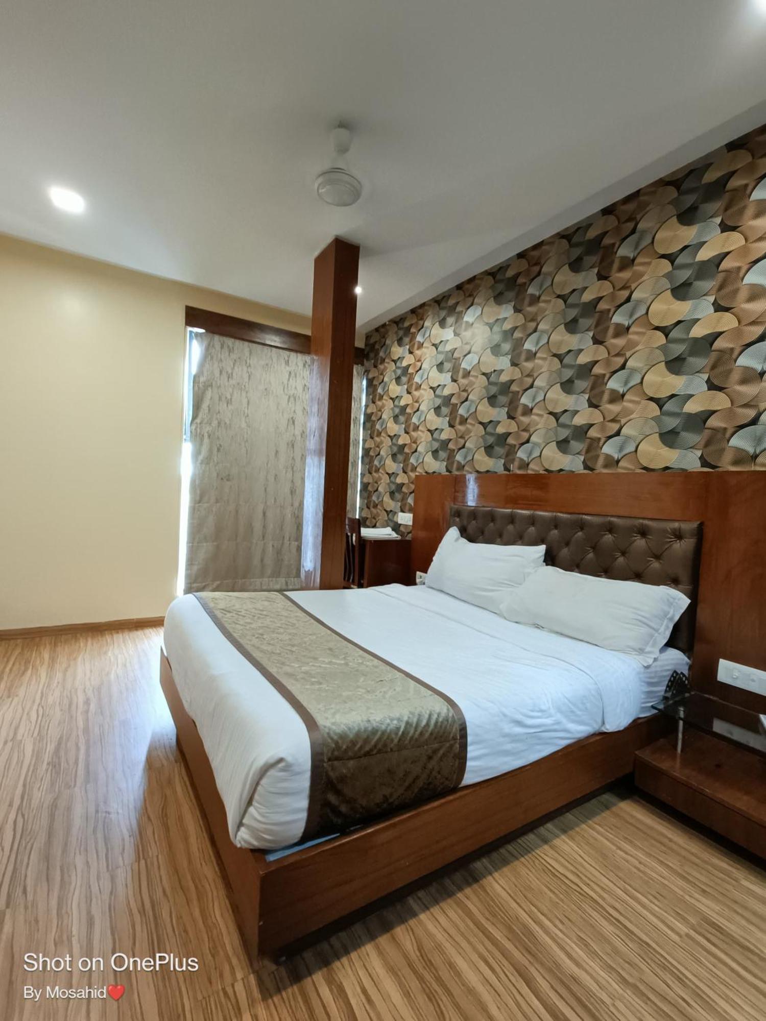 Hotel Arton Regency Near Terminal 2 Airport Mumbai Eksteriør bilde